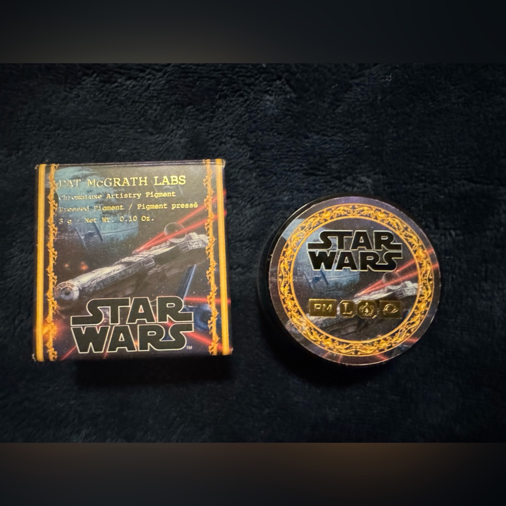 Pat McGrath Labs limited edition Star Wars Chromaluxe pigment intergalactic gold